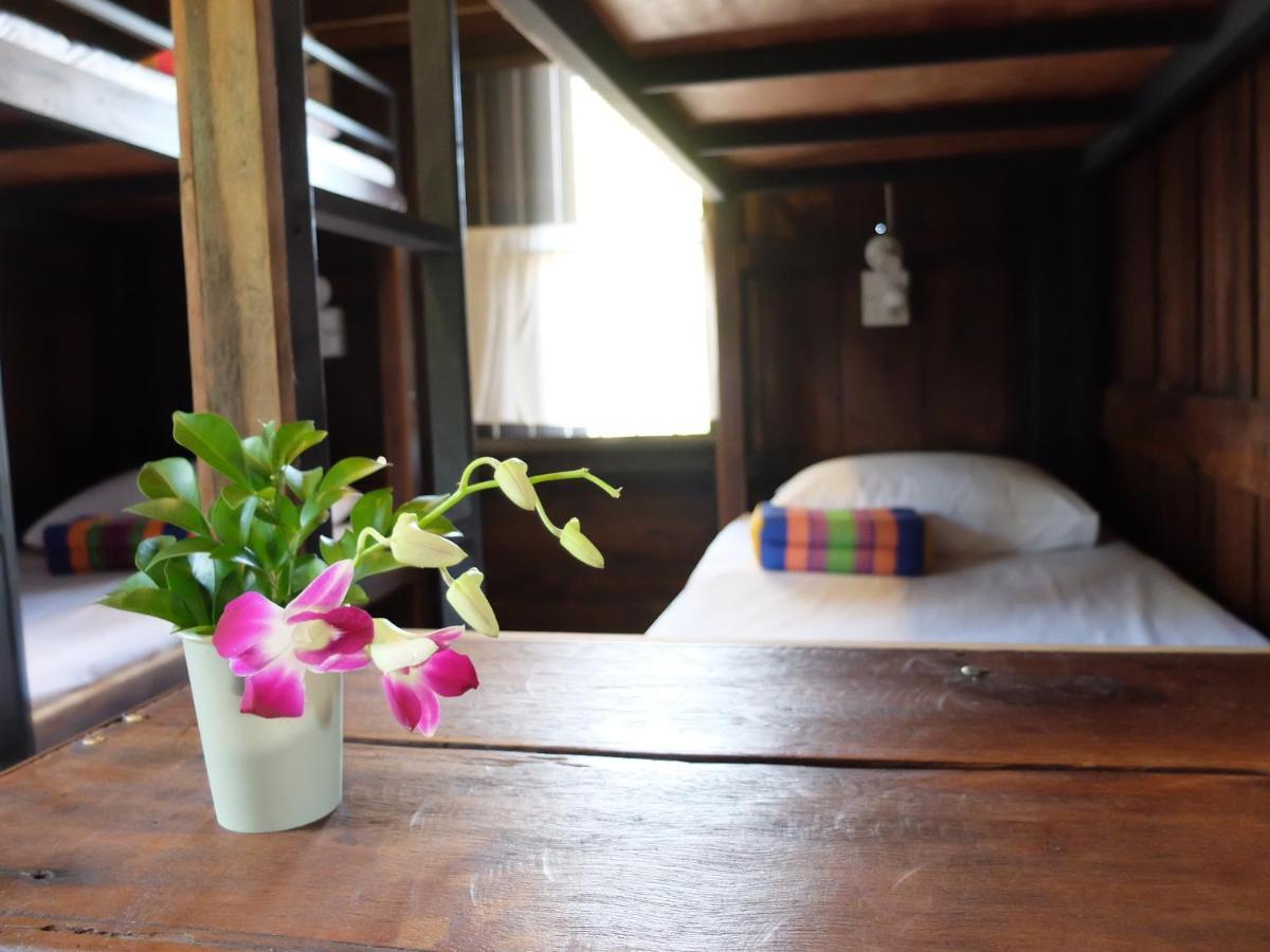 Iamwarin Mini Hostel Warin Chamrap Экстерьер фото