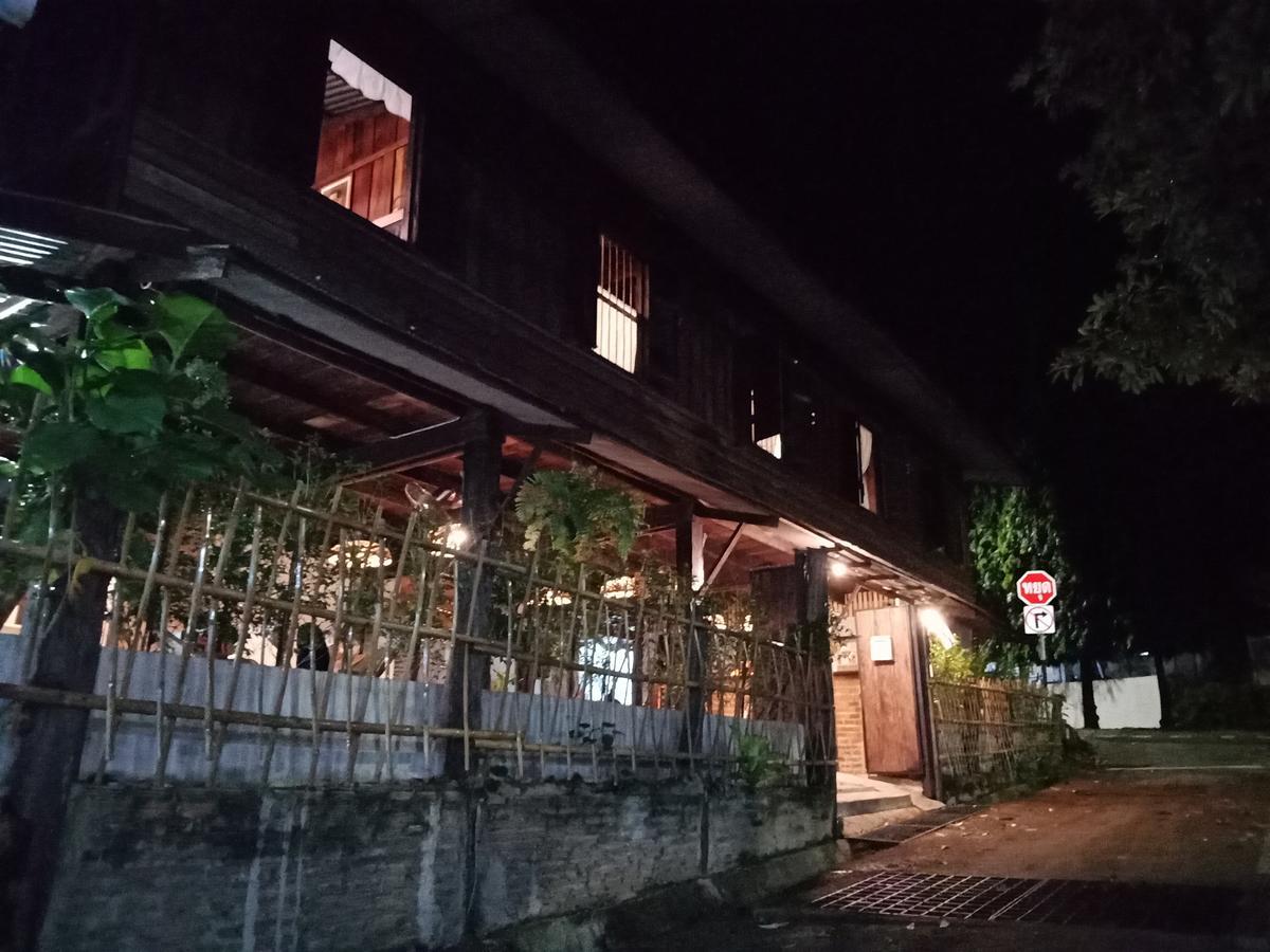 Iamwarin Mini Hostel Warin Chamrap Экстерьер фото